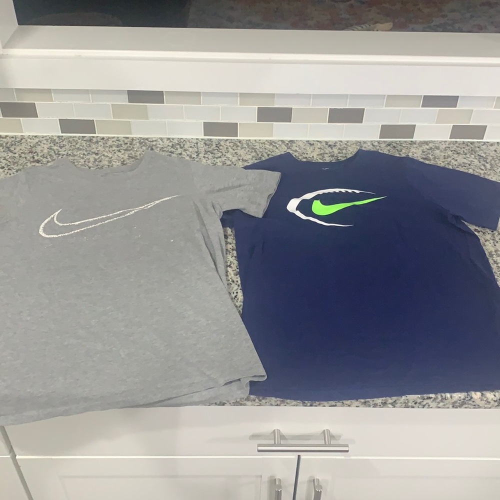 Nike dri-fit  t shirt size 10-12 large boys
